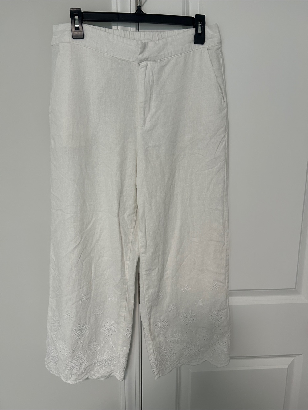 Tahari White Cropped Embroidered Linen Blend Pants